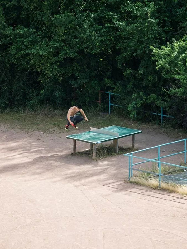 日本留学生 连续拍摄五年的乒乓球台